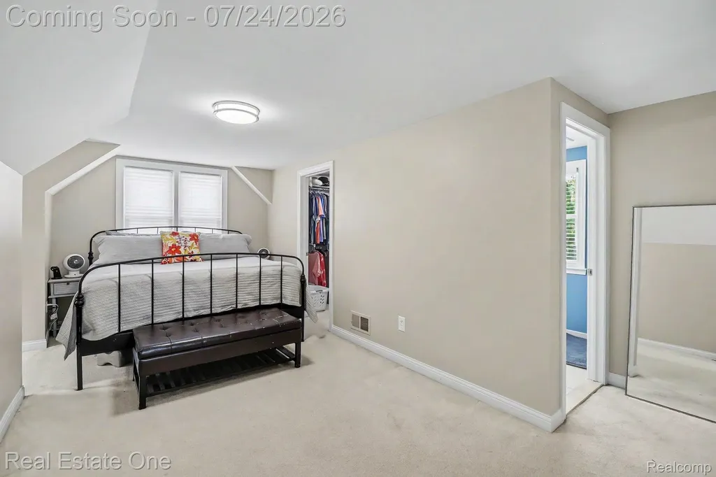 432 Sunset Street Plymouth City MI 48170
