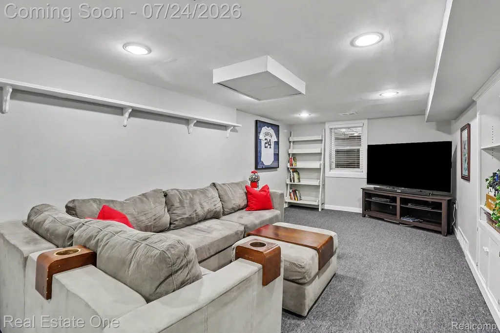 432 Sunset Street Plymouth City MI 48170