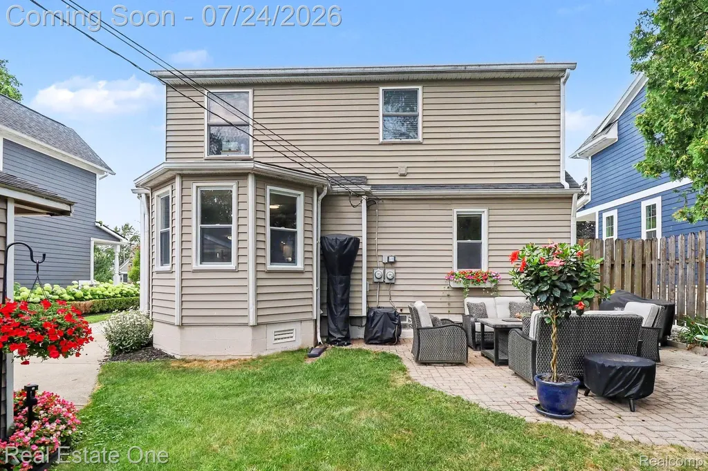 432 Sunset Street Plymouth City MI 48170