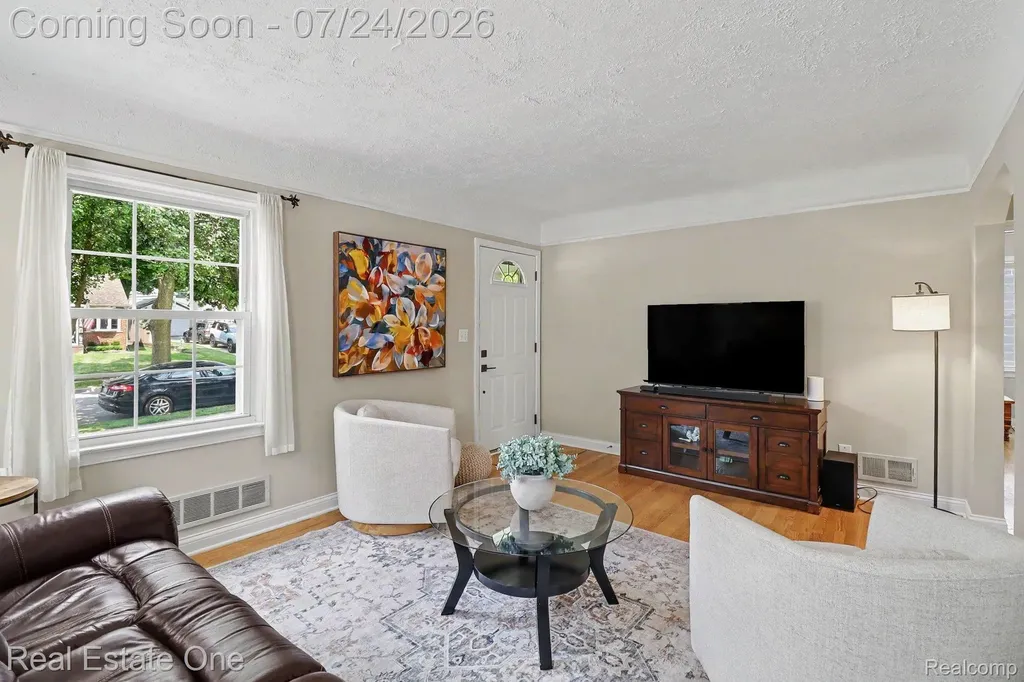 432 Sunset Street Plymouth City MI 48170