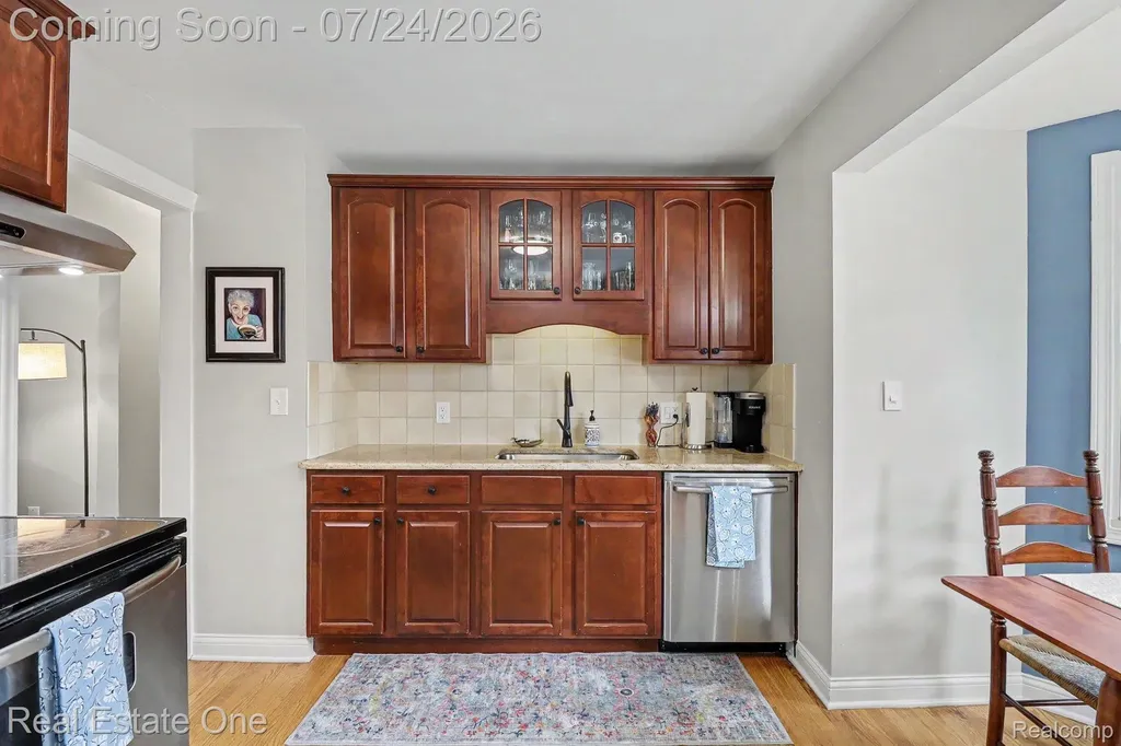432 Sunset Street Plymouth City MI 48170