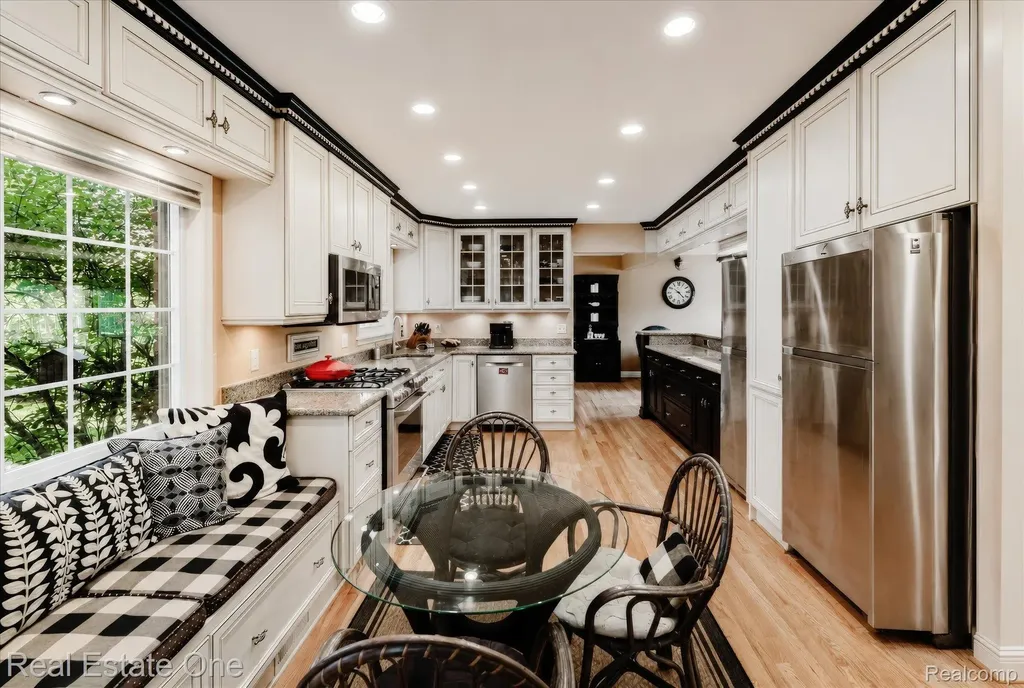 148 Clair Hill Drive Rochester Hills City MI 48309
