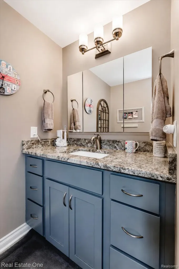 148 Clair Hill Drive Rochester Hills City MI 48309