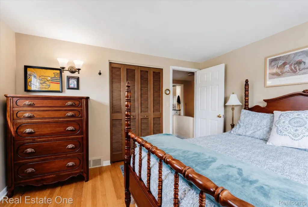 148 Clair Hill Drive Rochester Hills City MI 48309