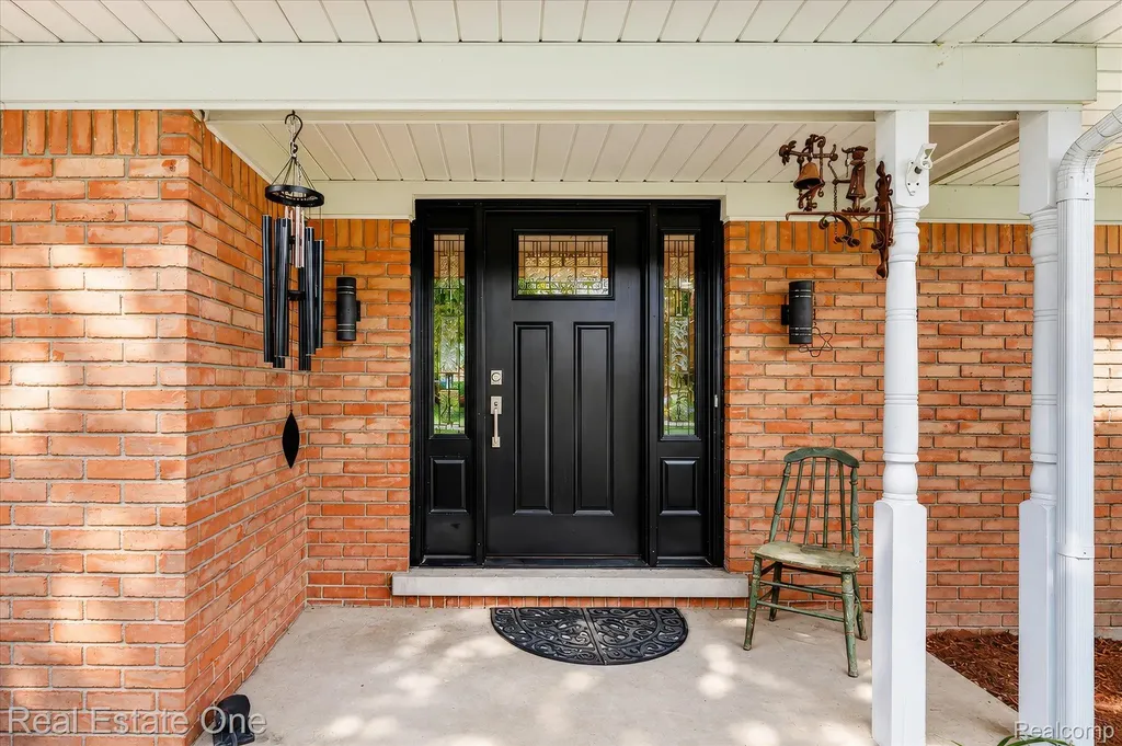 148 Clair Hill Drive Rochester Hills City MI 48309