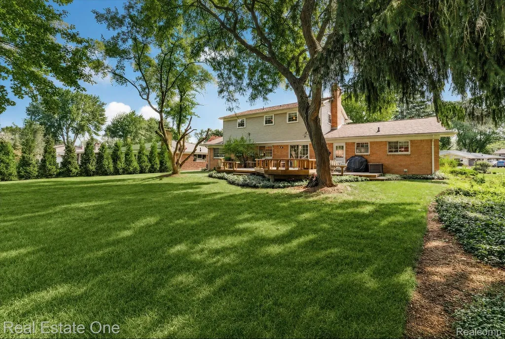 148 Clair Hill Drive Rochester Hills City MI 48309