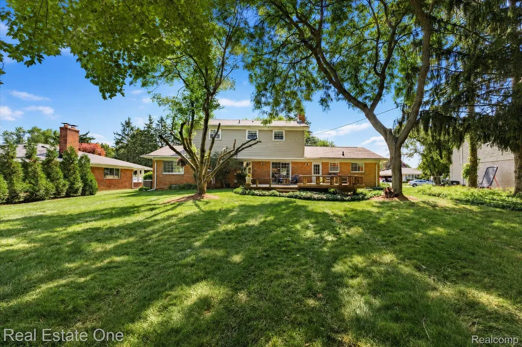 148 Clair Hill Drive Rochester Hills City MI 48309