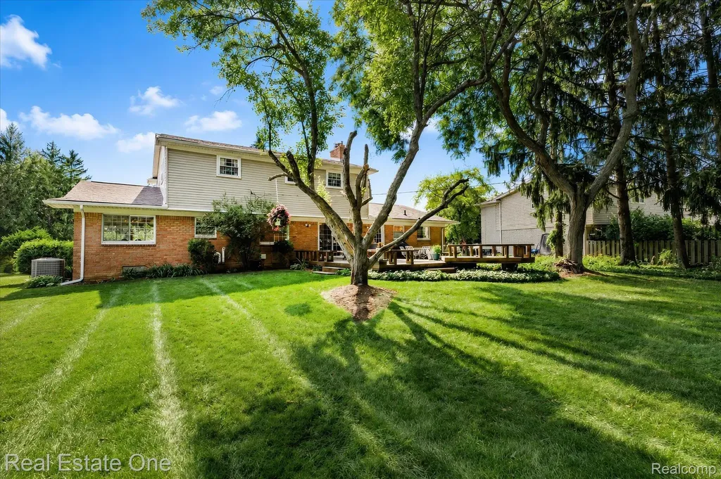 148 Clair Hill Drive Rochester Hills City MI 48309