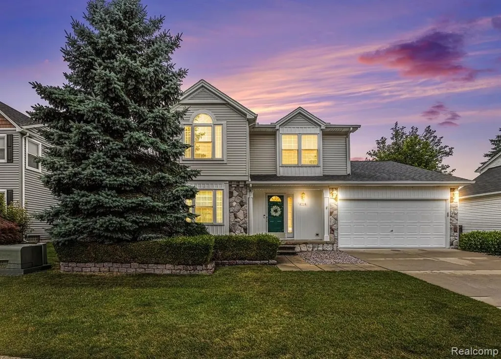 47114 Scarlet Drive S Novi City MI 48374