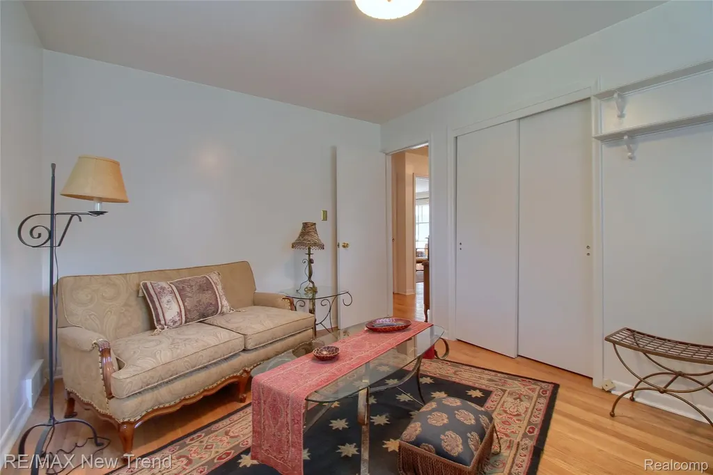 28311 Kirkside Lane Farmington Hills City MI 48334