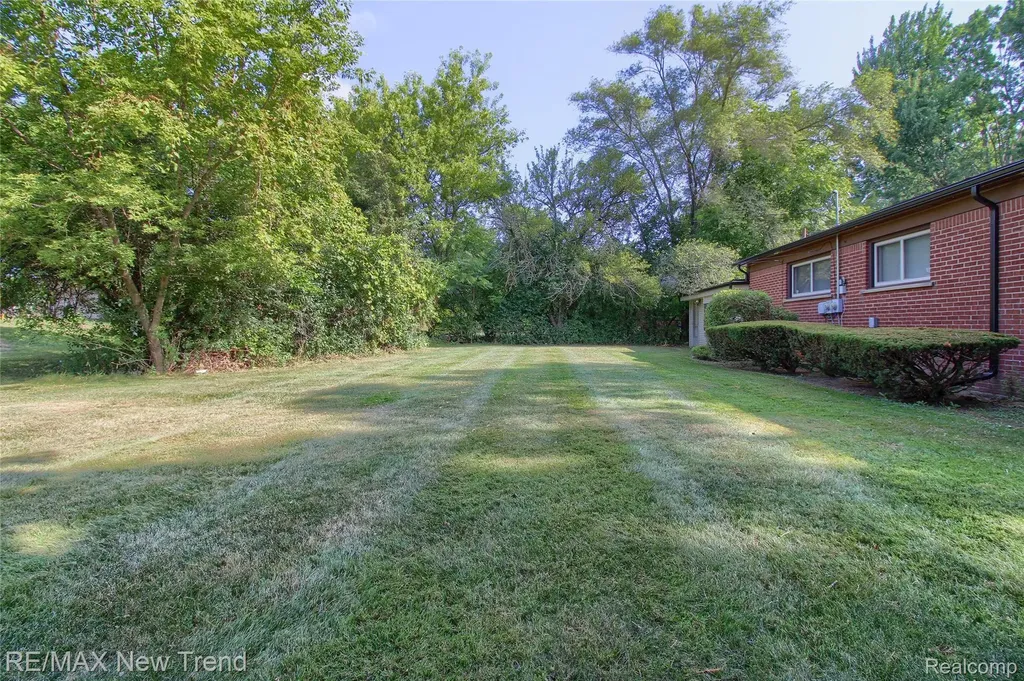 28311 Kirkside Lane Farmington Hills City MI 48334