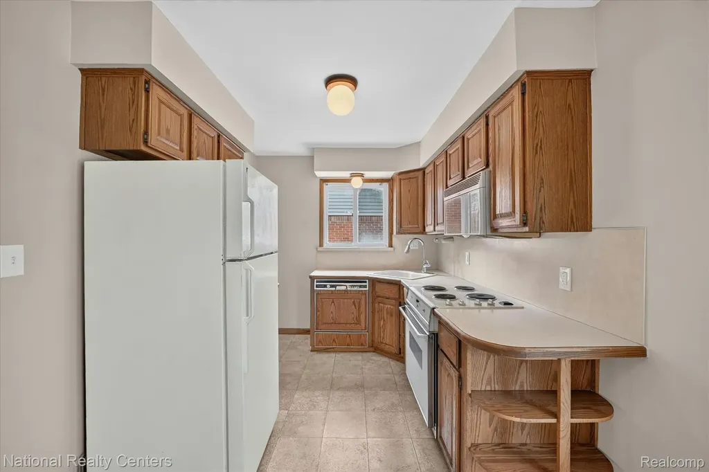 154 Darwin Street Westland City MI 48186