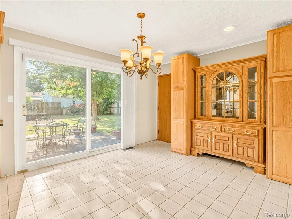 1082 Borgstrom Avenue Ypsilanti Charter Township MI 48198
