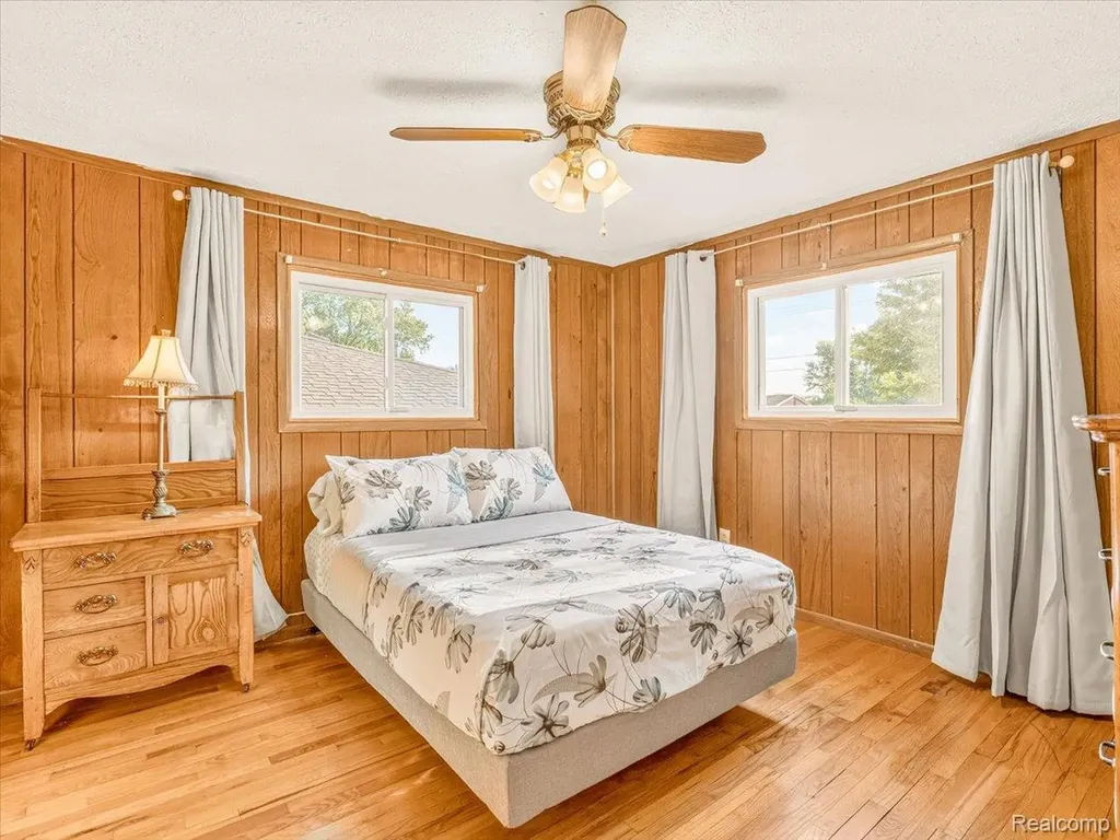 1082 Borgstrom Avenue Ypsilanti Charter Township MI 48198