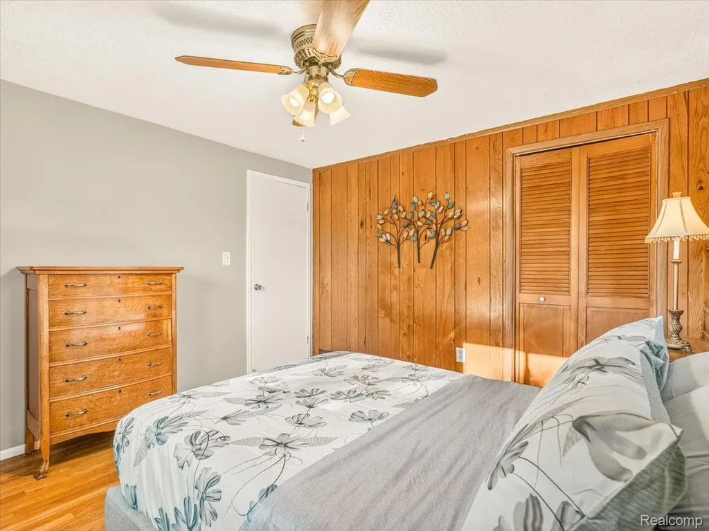 1082 Borgstrom Avenue Ypsilanti Charter Township MI 48198