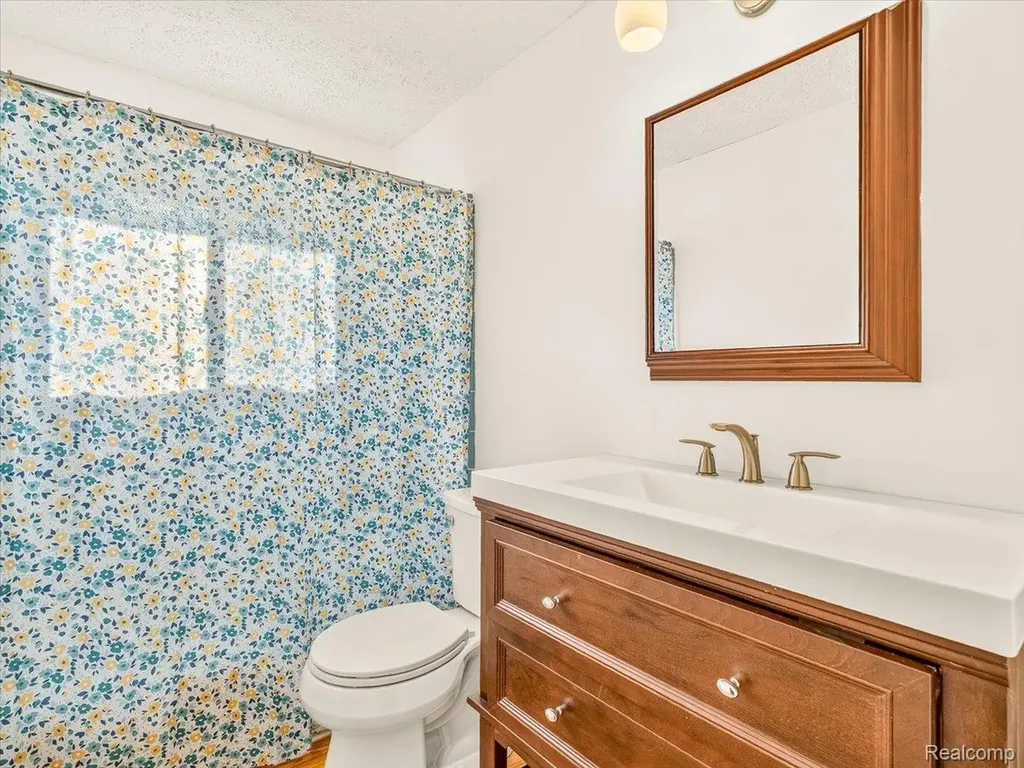 1082 Borgstrom Avenue Ypsilanti Charter Township MI 48198