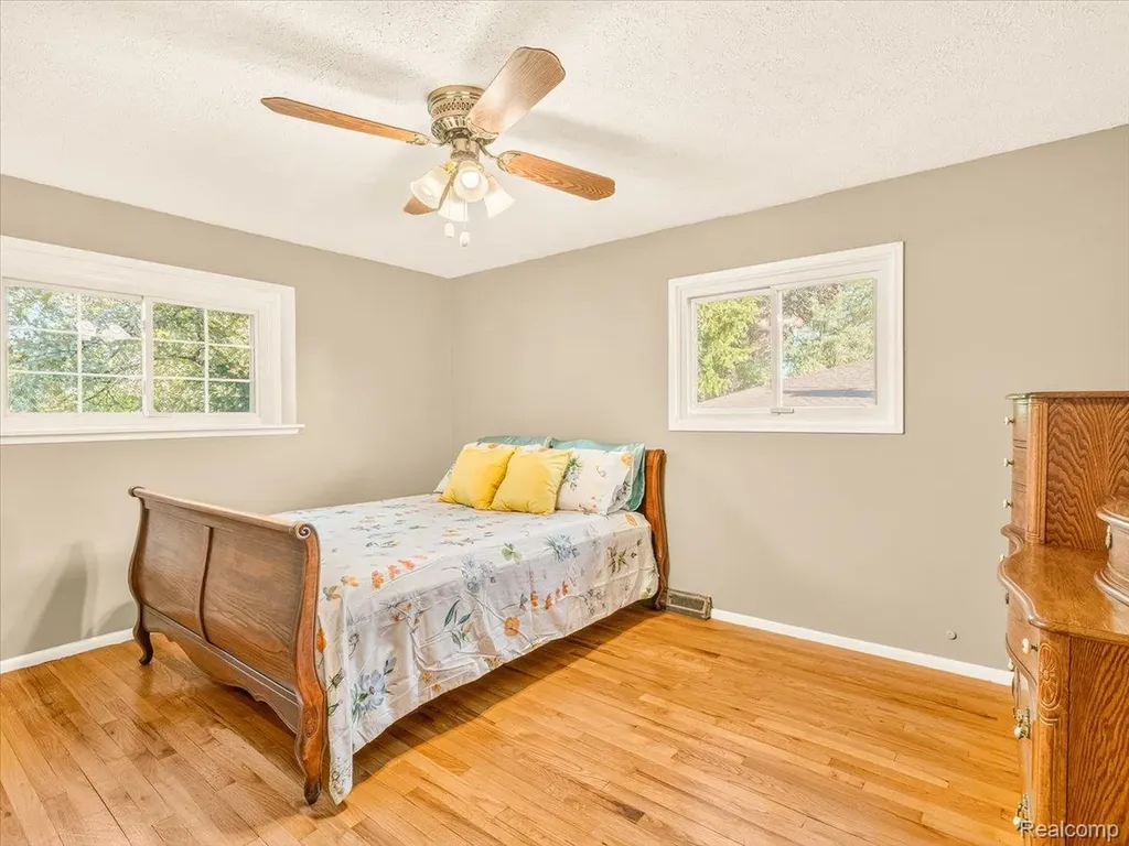1082 Borgstrom Avenue Ypsilanti Charter Township MI 48198