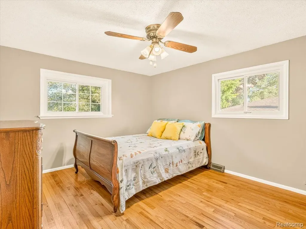1082 Borgstrom Avenue Ypsilanti Charter Township MI 48198