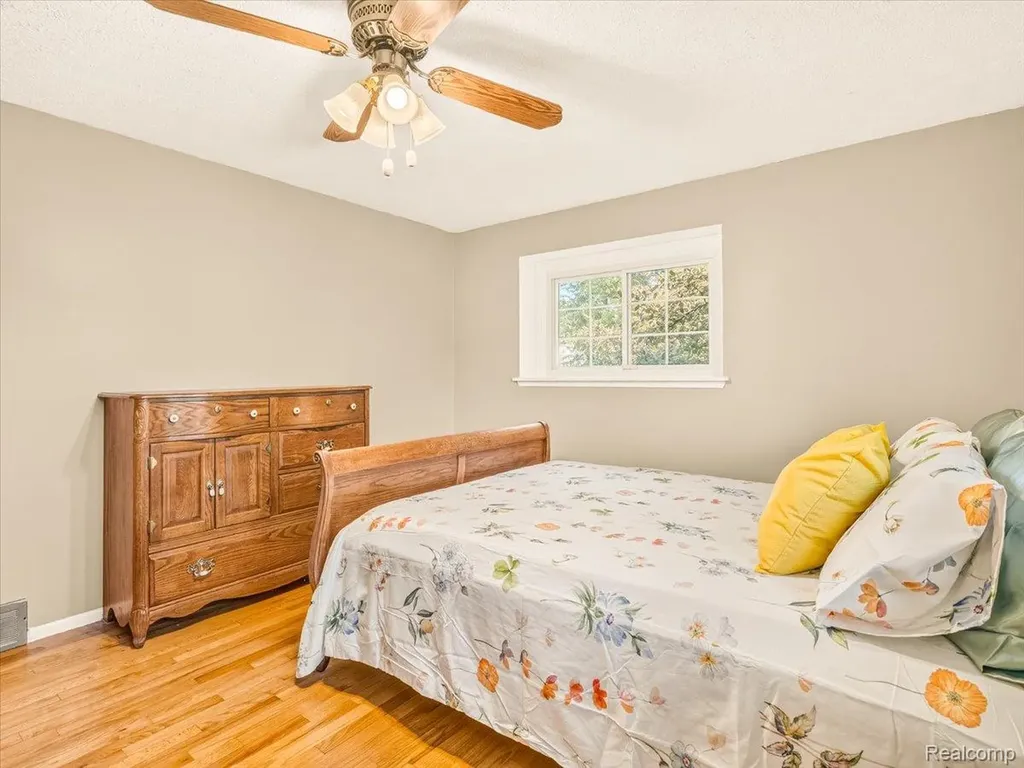 1082 Borgstrom Avenue Ypsilanti Charter Township MI 48198