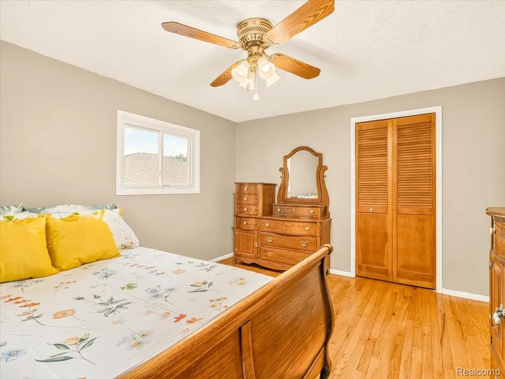 1082 Borgstrom Avenue Ypsilanti Charter Township MI 48198