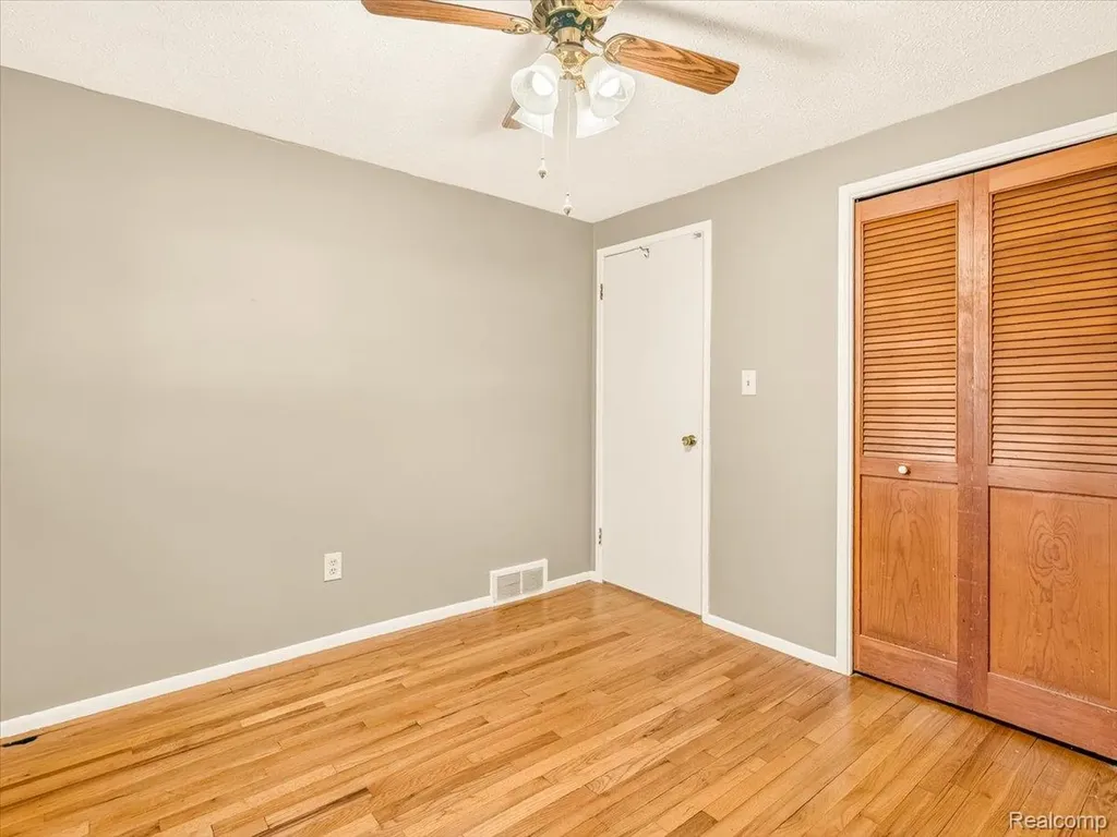 1082 Borgstrom Avenue Ypsilanti Charter Township MI 48198