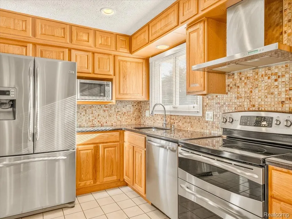1082 Borgstrom Avenue Ypsilanti Charter Township MI 48198