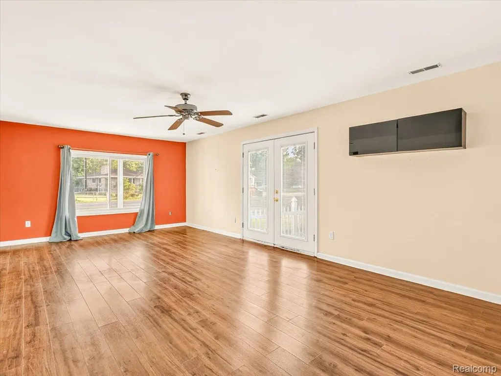 48444 Ellen Street Van Buren Charter Township MI 48111