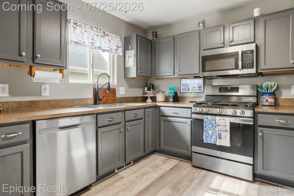 32201 Chatham Street New Haven Village MI 48048