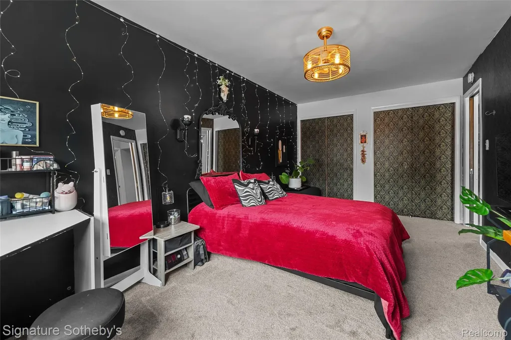 2820 Woodslee Drive Royal Oak City MI 48073