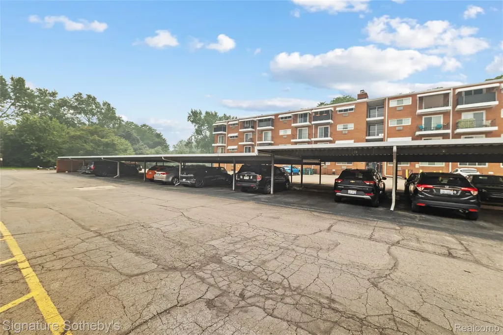 2820 Woodslee Drive Royal Oak City MI 48073