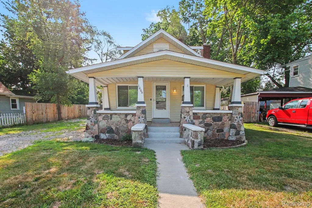 1006 Granger Street Fenton City MI 48430