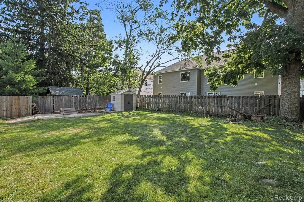 1006 Granger Street Fenton City MI 48430