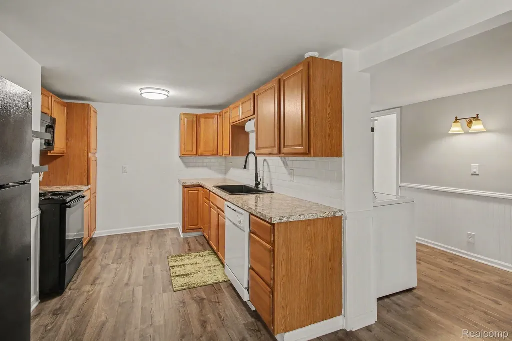 1006 Granger Street Fenton City MI 48430