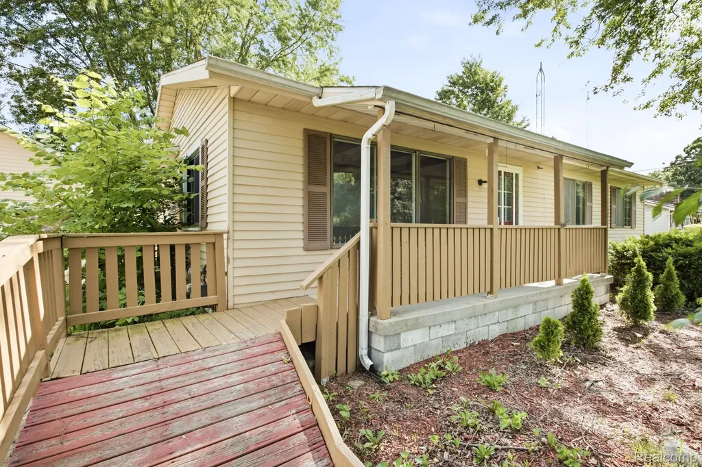 4181 Maes Drive Port Huron Charter Township MI 48060