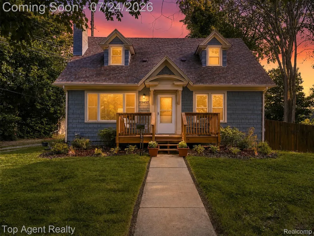 23457 Buckingham Street Clinton Charter Township MI 48036