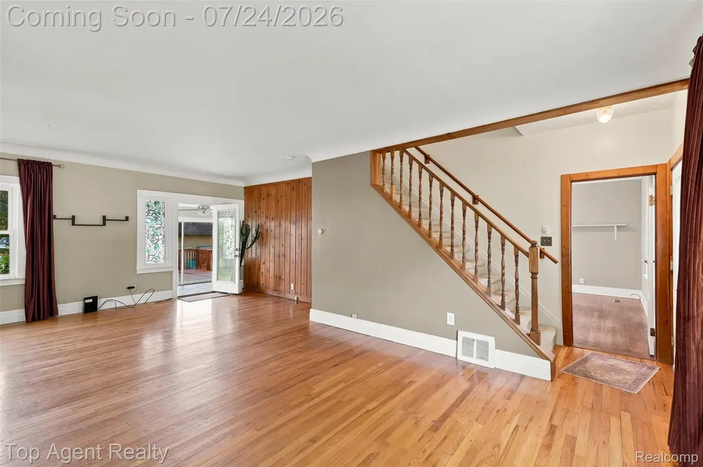 23457 Buckingham Street Clinton Charter Township MI 48036