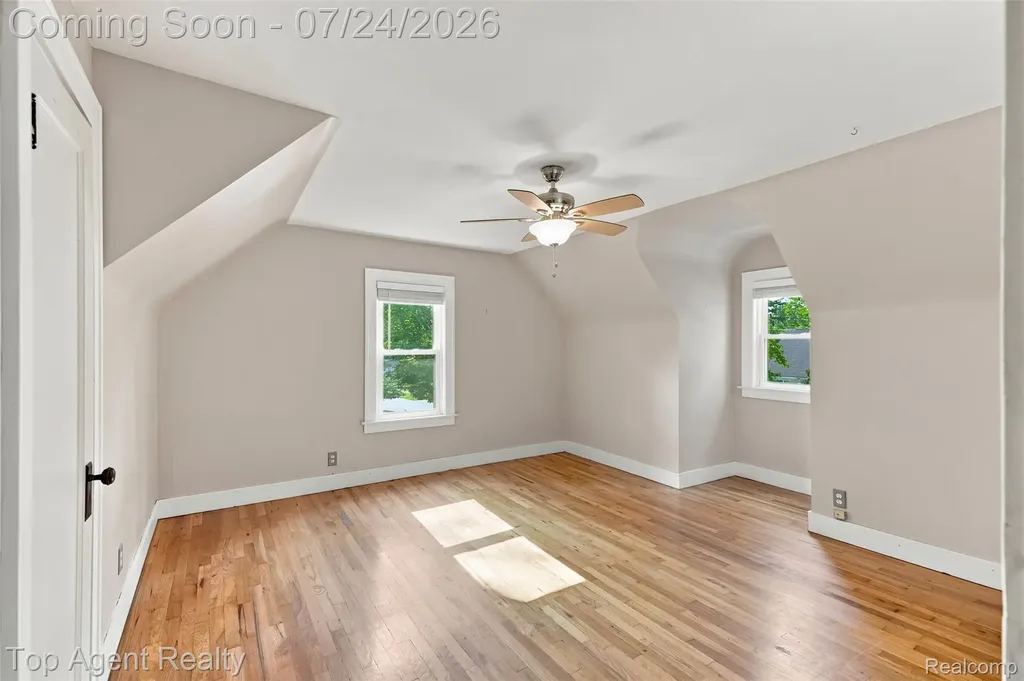 23457 Buckingham Street Clinton Charter Township MI 48036