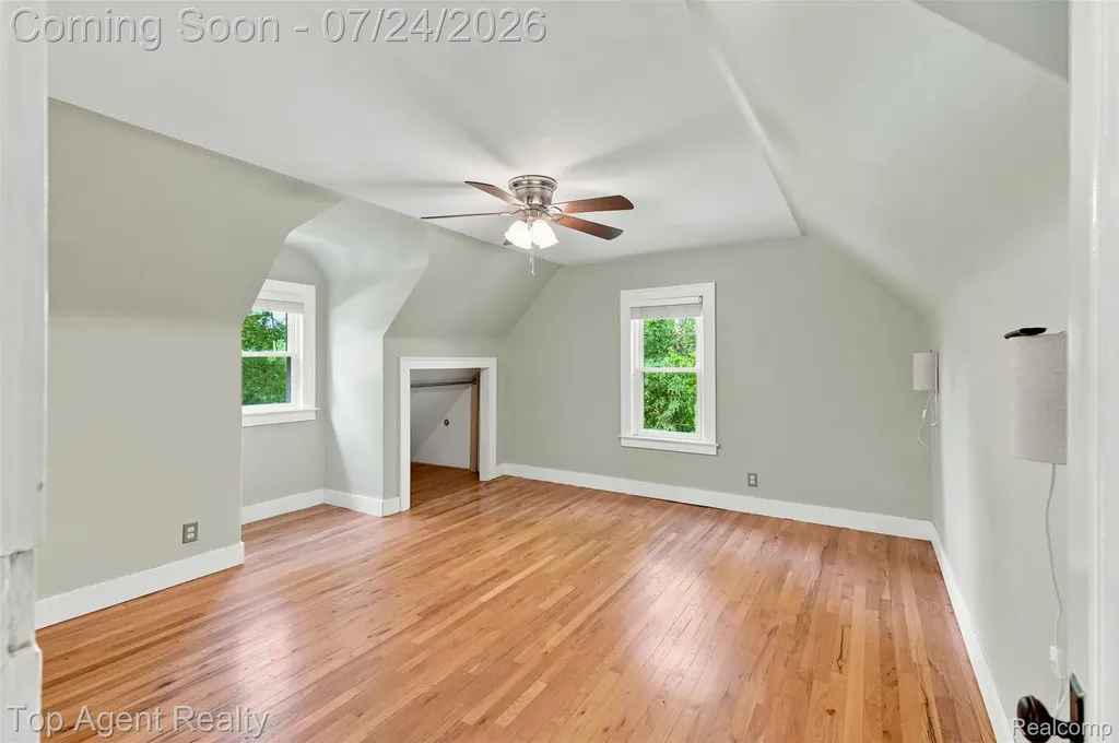 23457 Buckingham Street Clinton Charter Township MI 48036
