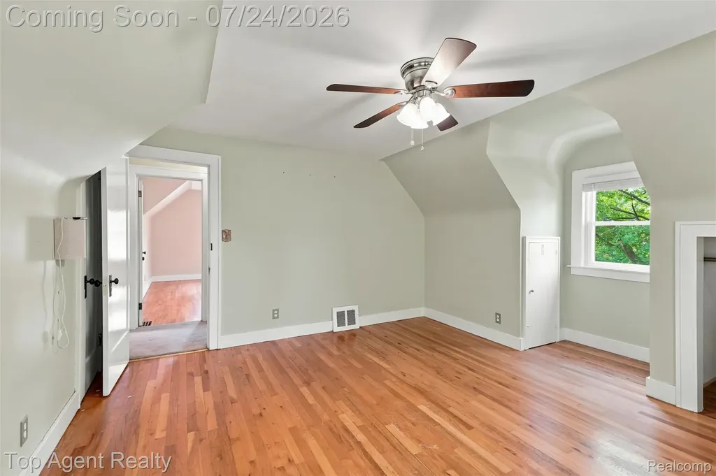 23457 Buckingham Street Clinton Charter Township MI 48036