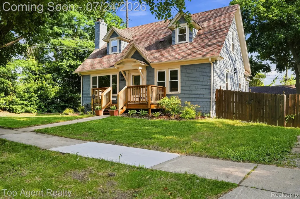 23457 Buckingham Street Clinton Charter Township MI 48036