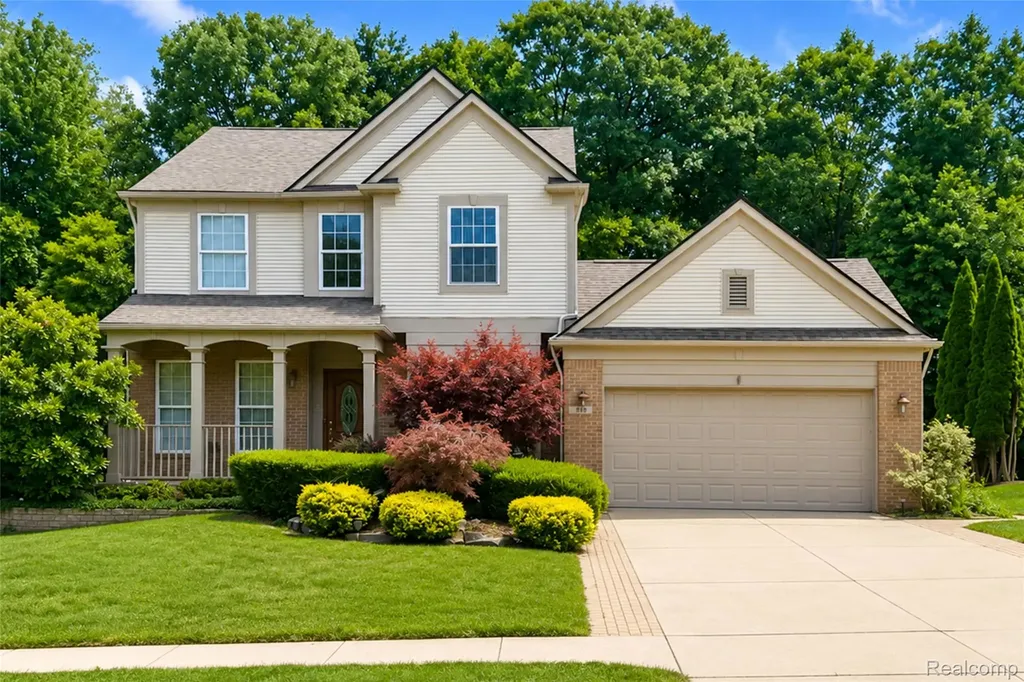969 Hidden Creek Drive South Lyon City MI 48178