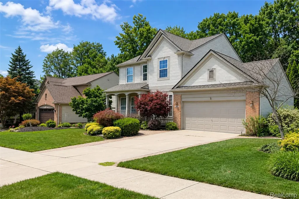 969 Hidden Creek Drive South Lyon City MI 48178
