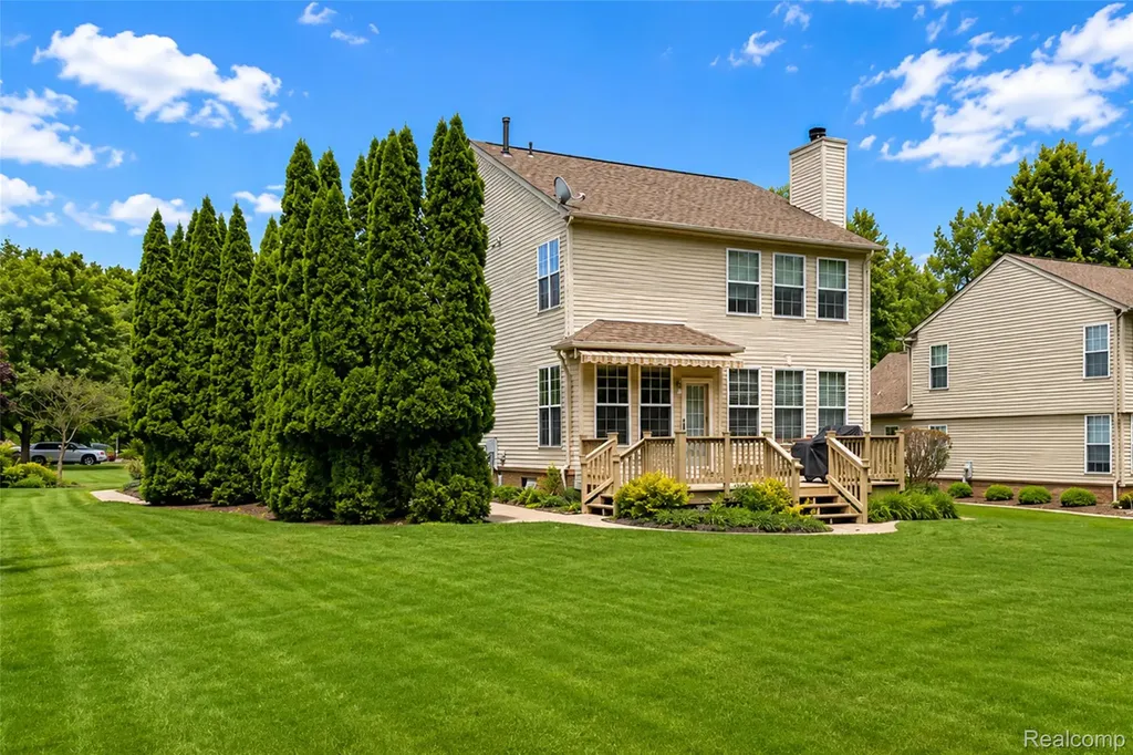 969 Hidden Creek Drive South Lyon City MI 48178