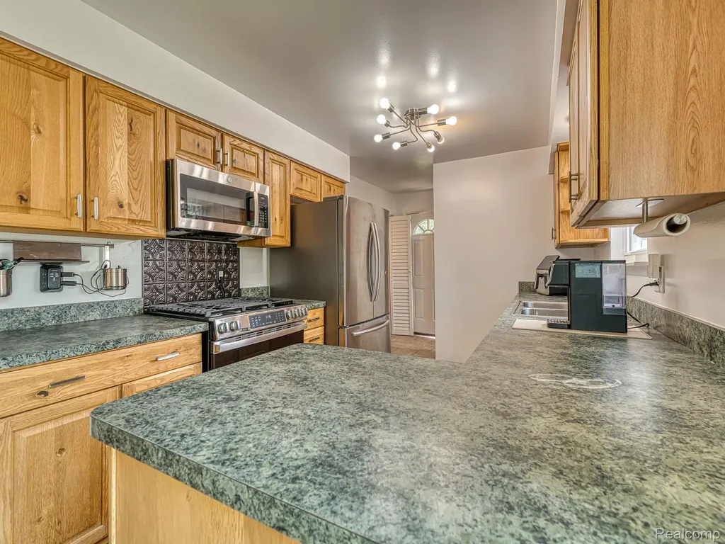 21701 Wick Road Taylor City MI 48180