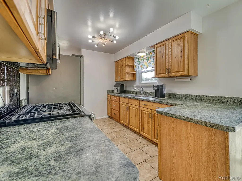 21701 Wick Road Taylor City MI 48180