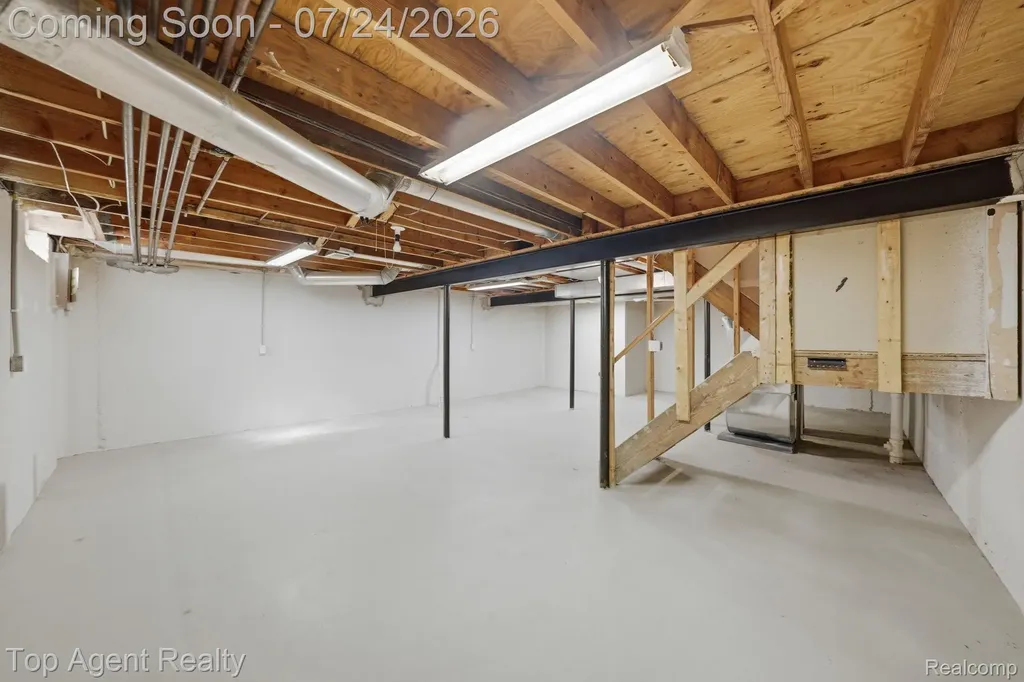 43835 Coachmaker Drive Sterling Heights City MI 48313