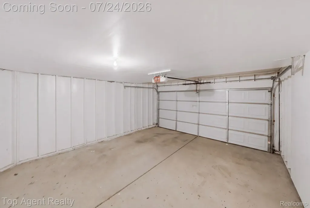 43835 Coachmaker Drive Sterling Heights City MI 48313