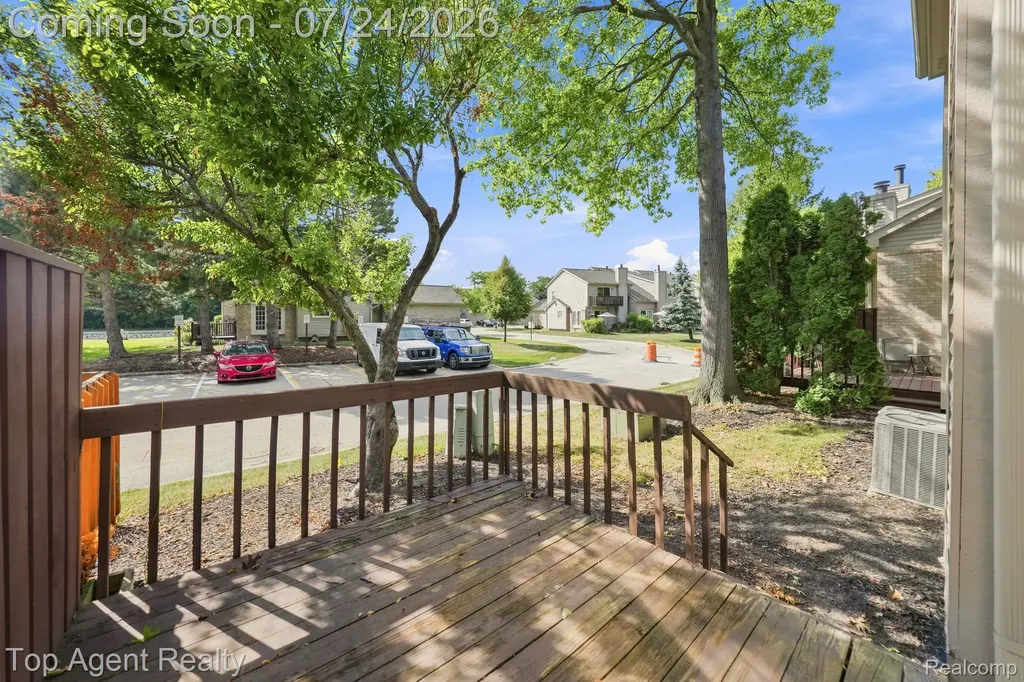 43835 Coachmaker Drive Sterling Heights City MI 48313