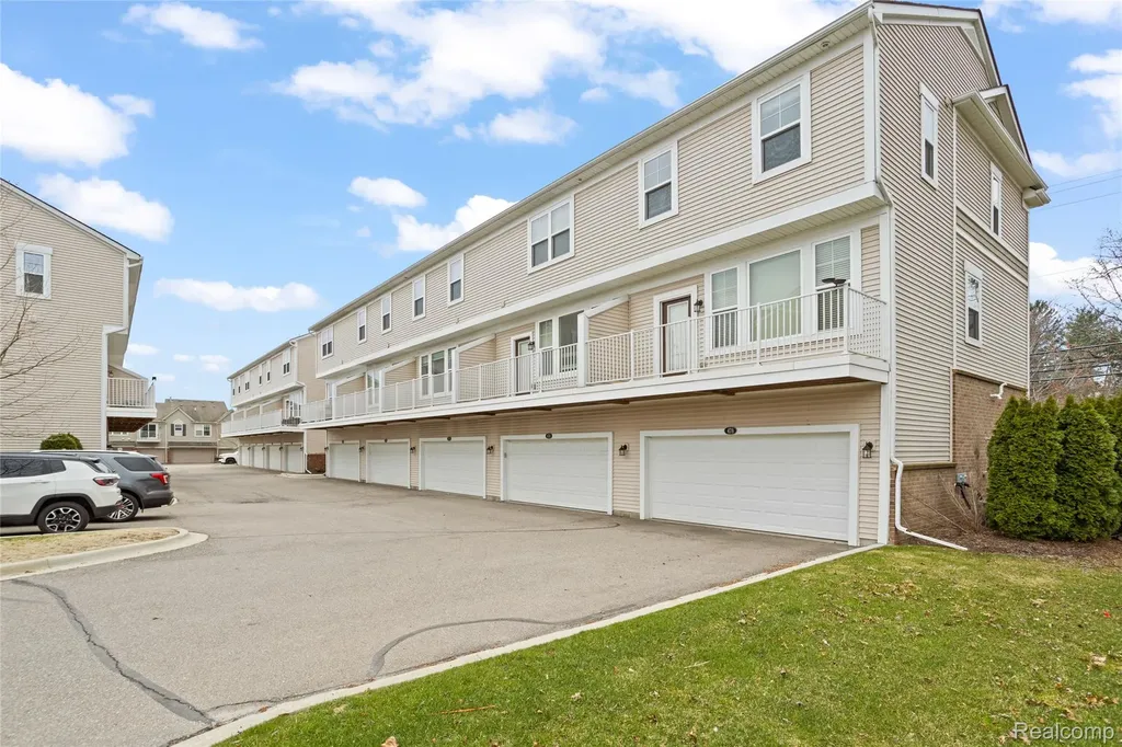 478 N Wixom Road Wixom City MI 48393