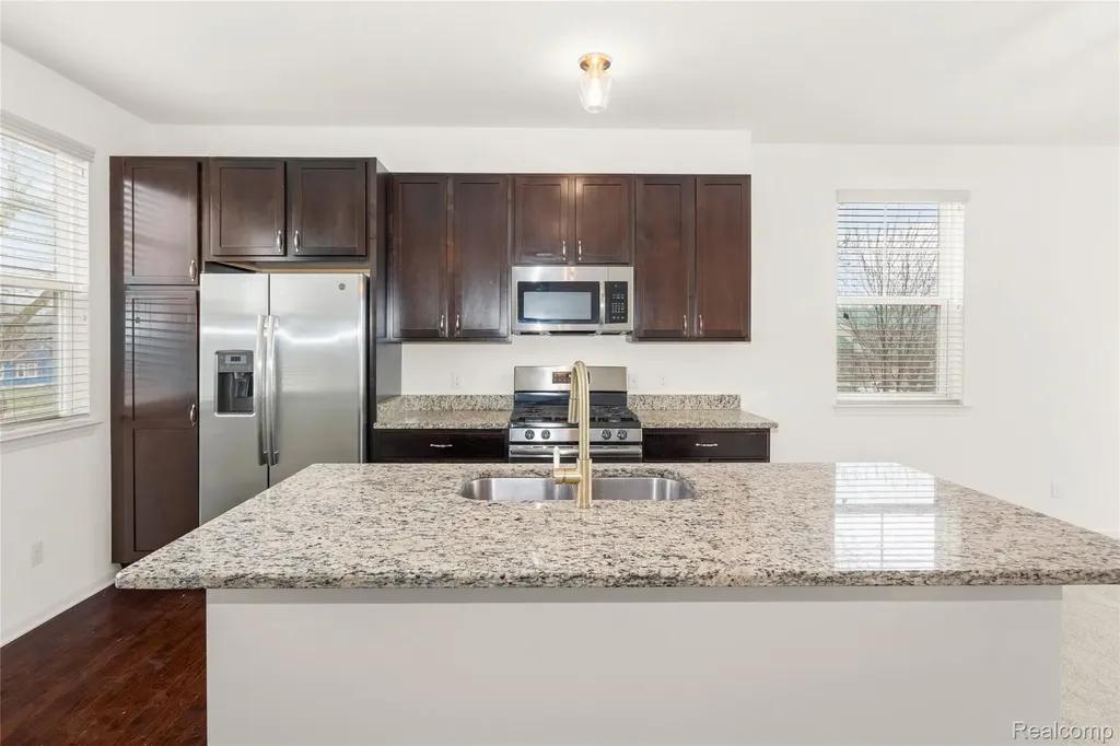 478 N Wixom Road Wixom City MI 48393